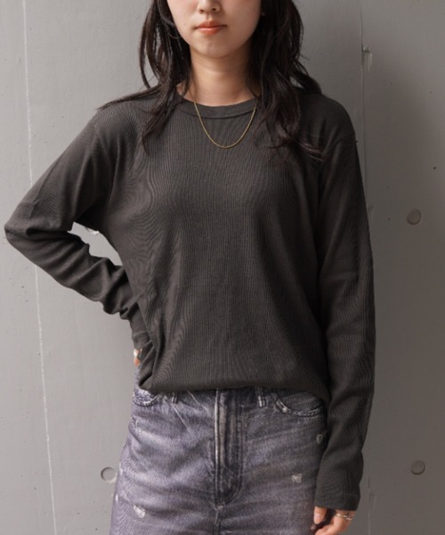 ATON(エイトン)の「ATON (エイトン) RECYCLE SUVIN RIB L0NG SLEEVE T-SHIRT(Tシャツ/カットソー・レディース・チャコールグレー/ホワイト/ピンク・2)」の2枚目の写真