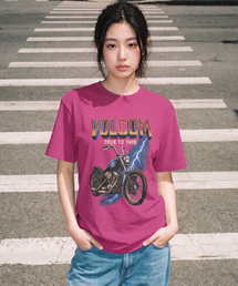 VOLCOM（ボルコム）の「サンダーライダーズ オーバーサイズ 半袖Tシャツ（バイオレット）（Tシャツ/カットソー）」