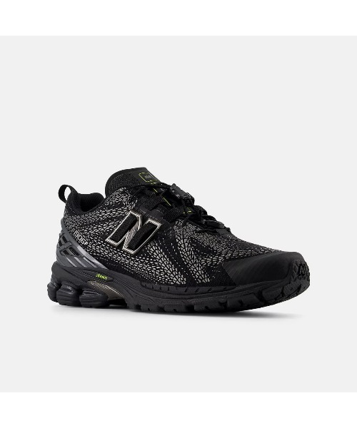NEW BALANCE(ニューバランス)の「New Balance 1906F(ニューバランス 1906F)(スニーカー・メンズ・ブラック系・29cm/30cm/26cm/26.5cm/27cm/27.5cm/28cm/28.5cm/23.5cm/23cm/25.5cm/25cm/24cm/24.5cm)」の4枚目の写真