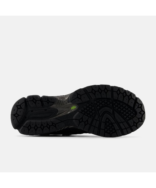 NEW BALANCE(ニューバランス)の「New Balance 1906F(ニューバランス 1906F)(スニーカー・メンズ・ブラック系・29cm/30cm/26cm/26.5cm/27cm/27.5cm/28cm/28.5cm/23.5cm/23cm/25.5cm/25cm/24cm/24.5cm)」の5枚目の写真