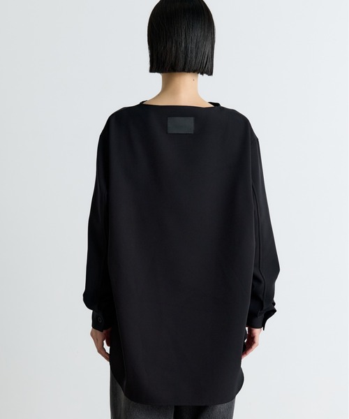 COGTHEBIGSMOKE(コグザビッグスモーク)の「【COGTHEBIGSMOKE/コグザビッグスモーク】OCEANA BUTTON ADJUST SLV TOP/カットソーシャツ(Tシャツ/カットソー・レディース・ブラック/アイボリー・1)」の8枚目の写真