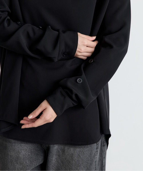 COGTHEBIGSMOKE(コグザビッグスモーク)の「【COGTHEBIGSMOKE/コグザビッグスモーク】OCEANA BUTTON ADJUST SLV TOP/カットソーシャツ(Tシャツ/カットソー・レディース・ブラック/アイボリー・1)」の11枚目の写真