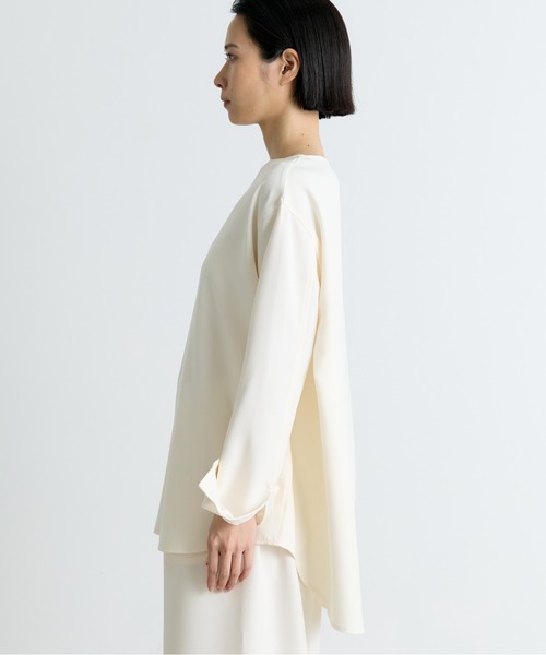 COGTHEBIGSMOKE(コグザビッグスモーク)の「【COGTHEBIGSMOKE/コグザビッグスモーク】OCEANA BUTTON ADJUST SLV TOP/カットソーシャツ(Tシャツ/カットソー・レディース・ブラック/アイボリー・1)」の19枚目の写真