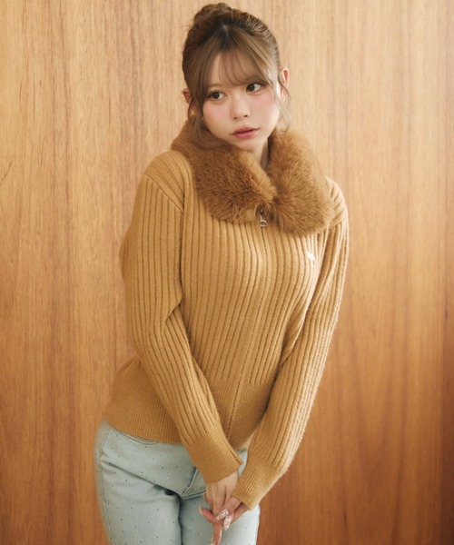 TITTY&CO.（ティティーアンドコー）の「ファー襟付きダブルジップリブニット（カーディガン/ボレロ・レディース・ブラウン/キャメル/ダークブラウン/ベージュ・FREE）」の10枚目の写真