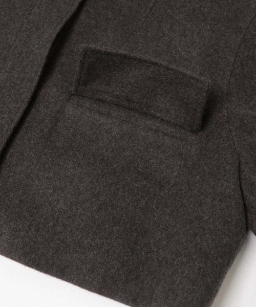 URBAN RESEARCH(アーバンリサーチ)の「new basic RIDGE MINIMAL SHORT COAT(その他アウター・レディース・ダークブラウン/ライトベージュ・38/36)」の4枚目の写真