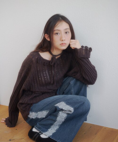 DISCOAT(ディスコート)の「【umm.】フラワーモチーフモヘアライクルーズニット(ニット/セーター・レディース・ブラウン/アイボリー/パープル・FREE)」の10枚目の写真