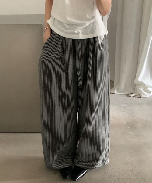 FLINEA(フリネア)の「ハイウエストストライプ柄パンツ(その他パンツ・レディース・ブラック/ネイビー・FREE)」の5枚目の写真