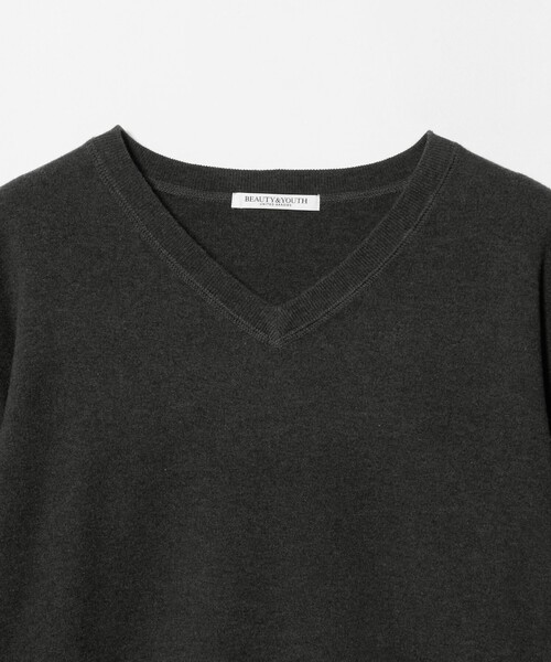 BEAUTY&YOUTH UNITED ARROWS(ビューティーアンドユースユナイテッドアローズ)の「ソフトコットン Vネック スムース ニットプルオーバー ウォッシャブル(ニット/セーター・レディース・レッド/ダークグレー/オフホワイト・FREE)」の9枚目の写真