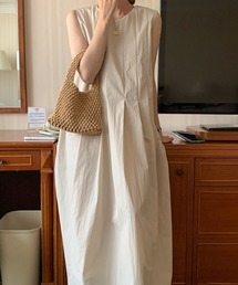 クルーネックプリーツノースリーブワンピース