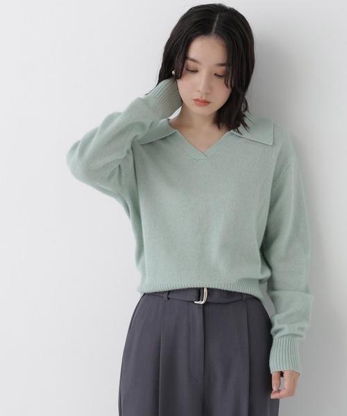 NATURAL BEAUTY BASIC（ナチュラルビューティーベーシック）の「＜ちょうど、いい服＞品よく、ゆるく。スキッパーニット＜EC限定カラー：ライトグリーン＞（ニット/セーター・レディース・イエロー/ベージュ/ボルドー/ライトグリーン/ブラウン・FREE）」の16枚目の写真