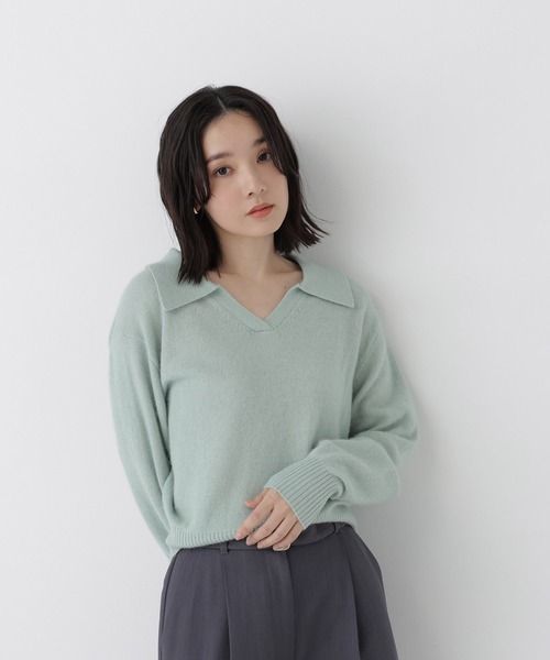 NATURAL BEAUTY BASIC（ナチュラルビューティーベーシック）の「＜ちょうど、いい服＞品よく、ゆるく。スキッパーニット＜EC限定カラー：ライトグリーン＞（ニット/セーター・レディース・イエロー/ベージュ/ボルドー/ライトグリーン/ブラウン・FREE）」の21枚目の写真