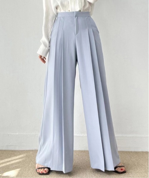 &soiree(アンドソワレ)の「ワイドプリーツスラックス(スラックス・レディース・アイボリー/ブラック/ブルー・SMALL/MEDIUM/LARGE)」の10枚目の写真
