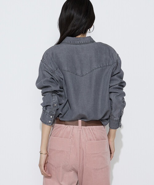 COMME CA Wardrobe(コムサワードローブ)の「ソフトデニム ウエスタン調デニムシャツ(シャツ/ブラウス・レディース・ブラック/ネイビー・FREE)」の20枚目の写真