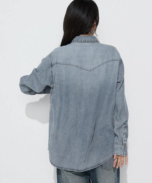 COMME CA Wardrobe(コムサワードローブ)の「ソフトデニム ウエスタン調デニムシャツ(シャツ/ブラウス・レディース・ブラック/ネイビー・FREE)」の13枚目の写真