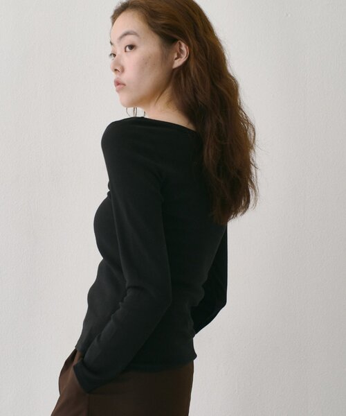 COLONY 2139(コロニートゥーワンスリーナイン)の「秋服 / スクエアネックリブロングスリーブプルオーバー(Tシャツ/カットソー・レディース・グレー/ホワイト/ブラック・SMALL/MEDIUM/LARGE)」の10枚目の写真