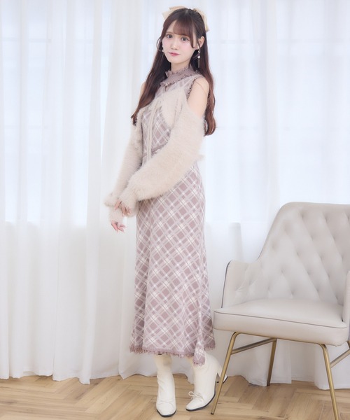 couture BY ROJITA(クチュールバイロジータ)の「ふわふわボレロニットロングワンピース(ワンピース・レディース・ブラック/ブラウン/ピンク・FREE)」の16枚目の写真