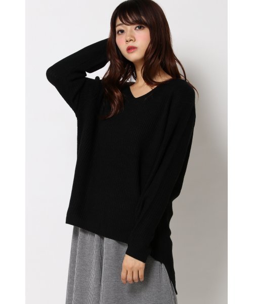 VENCEEXCHANGE(ヴァンスエクスチェンジ)の「アクリル畦Vネックニット (ニット/セーター・レディース・コーラル/オフホワイト/グレー/ダークグリーン/ブラック・MEDIUM)」の2枚目の写真