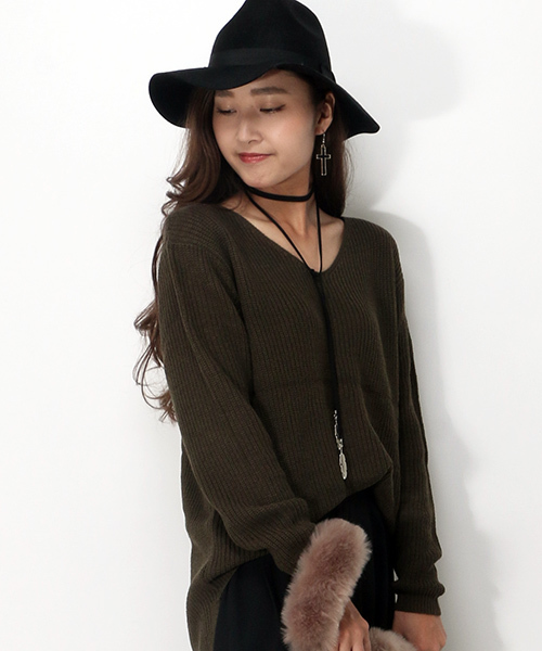 VENCEEXCHANGE(ヴァンスエクスチェンジ)の「アクリル畦Vネックニット (ニット/セーター・レディース・コーラル/オフホワイト/グレー/ダークグリーン/ブラック・MEDIUM)」の4枚目の写真