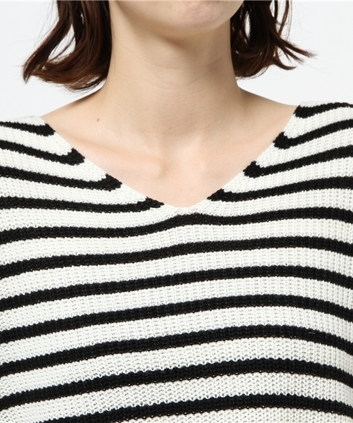 VENCEEXCHANGE(ヴァンスエクスチェンジ)の「アクリル畦Vネックニット (ニット/セーター・レディース・コーラル/オフホワイト/グレー/ダークグリーン/ブラック・MEDIUM)」の6枚目の写真