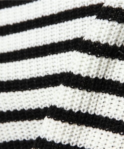 VENCEEXCHANGE(ヴァンスエクスチェンジ)の「アクリル畦Vネックニット (ニット/セーター・レディース・コーラル/オフホワイト/グレー/ダークグリーン/ブラック・MEDIUM)」の9枚目の写真