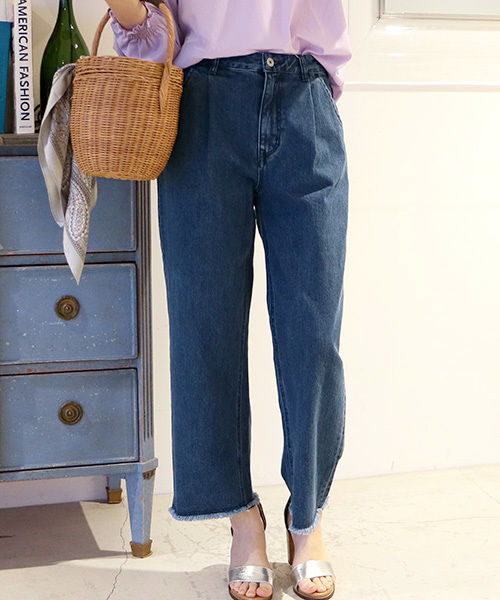 N.（N. Natural Beauty Basic）（エヌエヌナチュラルビューティーベーシック）の「カットオフタックバギーデニム（デニムパンツ・レディース・インディゴブルー/サックスブルー・SMALL/MEDIUM）」の2枚目の写真