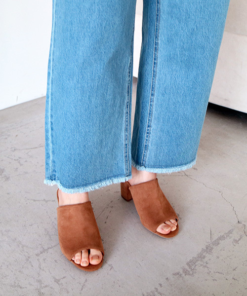 N.（N. Natural Beauty Basic）（エヌエヌナチュラルビューティーベーシック）の「カットオフタックバギーデニム（デニムパンツ・レディース・インディゴブルー/サックスブルー・SMALL/MEDIUM）」の9枚目の写真