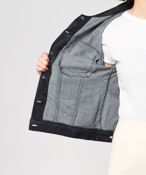 JILL by JILL STUART(ジルバイジルスチュアート)の「【Ray 5月号掲載】【美人百花 4月号掲載】STANDARD DENIM COLLAR(デニムジャケット・レディース・ネイビー/ブルー・MEDIUM/SMALL)」の10枚目の写真