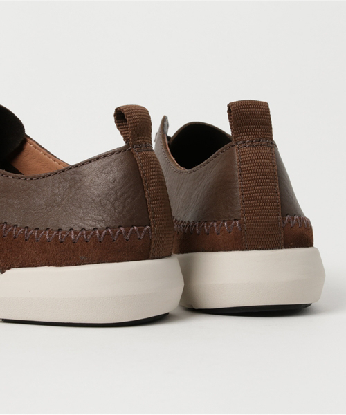 Clarks(クラークス)の「Trifri Lace / メンズスニーカー トライフライレース (ブラウンレザー)(スニーカー・メンズ・ブラウン・6/10/6.5/9/7.5/9.5/8.5/7/8)」の4枚目の写真