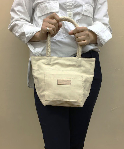 BICASH（ビカーシ）の「【BICASH/ビカーシ】キャンバストートバッグ/#B806（トートバッグ・レディース・ブラック/ネイビー/オフホワイト・FREE）」の2枚目の写真