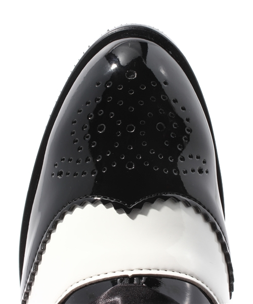 Ray BEAMS（レイビームス）の「SEPTEMBER MOON×Ray BEAMS / サテンリボン エナメルアーモンド（その他シューズ・レディース・ブラック・22.5/23/23.5/24/24.5/25）」の6枚目の写真