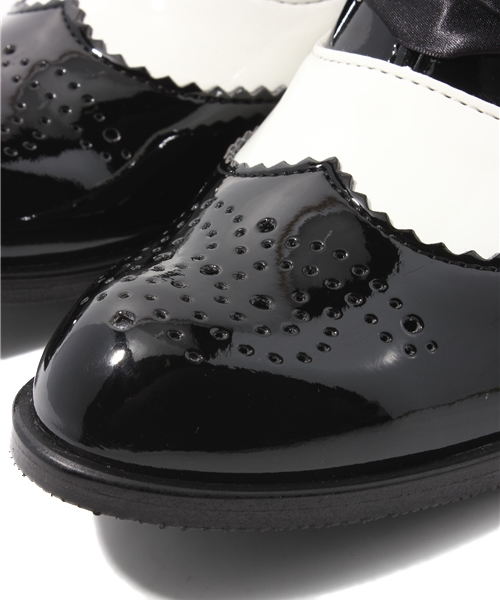 Ray BEAMS（レイビームス）の「SEPTEMBER MOON×Ray BEAMS / サテンリボン エナメルアーモンド（その他シューズ・レディース・ブラック・22.5/23/23.5/24/24.5/25）」の9枚目の写真