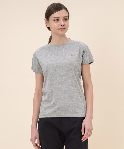 AIGLE(エーグル)の「吸水速乾W アクティブ Tシャツ(Tシャツ/カットソー・レディース・ヘザーグレー/マジェンタ・36/38/40)」の2枚目の写真