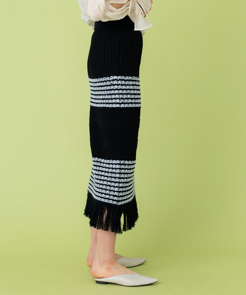 UNITED TOKYO（ユナイテッドトウキョウ）の「クロシェニットスカート（スカート・レディース・レッド/ブラック・1）」の10枚目の写真