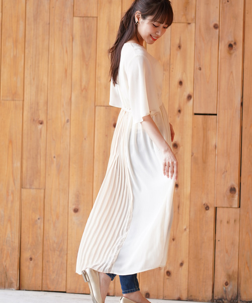 rps（アールピーエス）の「BACKプリーツ前開きワンピース（ワンピース・レディース・オフホワイト/ブラック/モカ・M）」の17枚目の写真