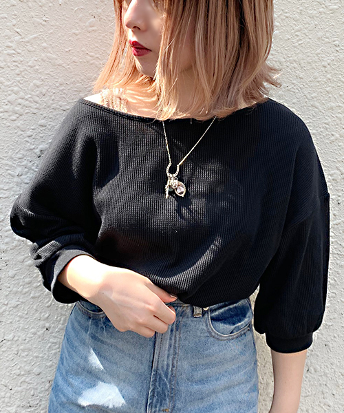 apres jour（アプレジュール）の「2WAYワッフル袖ボリュームトップス【ZOZOTOWN限定アイテム】（Tシャツ/カットソー・レディース・ブラック/ベージュ/オフホワイト/ブルー/ホワイト系その他/ピンク系その他/スモークピンク・フリー）」の3枚目の写真