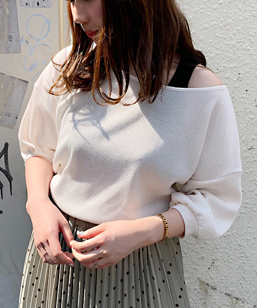 apres jour（アプレジュール）の「2WAYワッフル袖ボリュームトップス【ZOZOTOWN限定アイテム】（Tシャツ/カットソー・レディース・ブラック/ベージュ/オフホワイト/ブルー/ホワイト系その他/ピンク系その他/スモークピンク・フリー）」の8枚目の写真