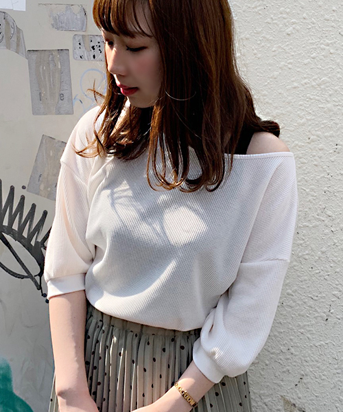 apres jour（アプレジュール）の「2WAYワッフル袖ボリュームトップス【ZOZOTOWN限定アイテム】（Tシャツ/カットソー・レディース・ブラック/ベージュ/オフホワイト/ブルー/ホワイト系その他/ピンク系その他/スモークピンク・フリー）」の10枚目の写真