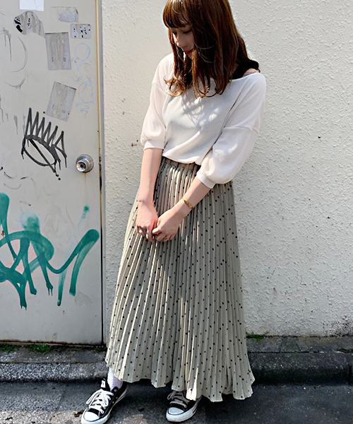 apres jour（アプレジュール）の「2WAYワッフル袖ボリュームトップス【ZOZOTOWN限定アイテム】（Tシャツ/カットソー・レディース・ブラック/ベージュ/オフホワイト/ブルー/ホワイト系その他/ピンク系その他/スモークピンク・フリー）」の11枚目の写真