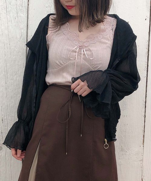 one after another NICE CLAUP(ワンアフターアナザーナイスクラップ)の「プリーツフード羽織(パーカー・レディース・ベージュ/アイボリー/ブラック・FREE)」の2枚目の写真