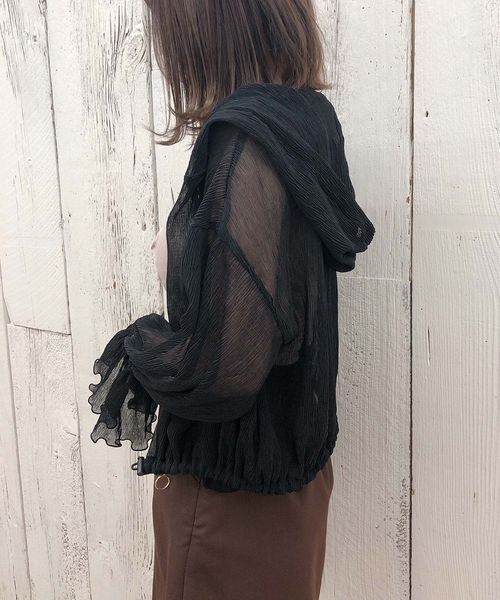 one after another NICE CLAUP(ワンアフターアナザーナイスクラップ)の「プリーツフード羽織(パーカー・レディース・ベージュ/アイボリー/ブラック・FREE)」の11枚目の写真