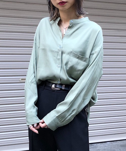 PAGEBOY（ページボーイ）の「バンドカラールーズシャツ（シャツ/ブラウス・レディース・ブラック/オフホワイト/ライトグリーン・FREE）」の3枚目の写真