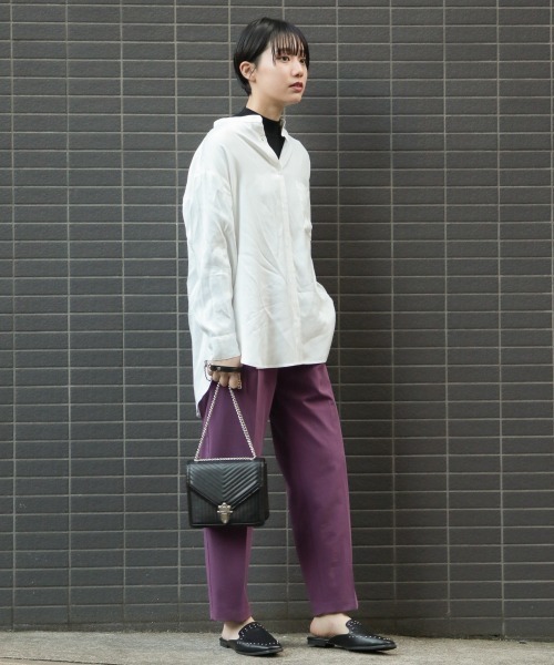 PAGEBOY（ページボーイ）の「バンドカラールーズシャツ（シャツ/ブラウス・レディース・ブラック/オフホワイト/ライトグリーン・FREE）」の4枚目の写真