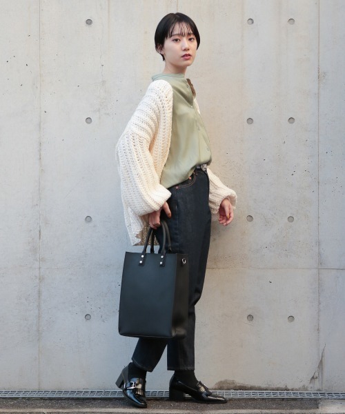 PAGEBOY（ページボーイ）の「バンドカラールーズシャツ（シャツ/ブラウス・レディース・ブラック/オフホワイト/ライトグリーン・FREE）」の6枚目の写真