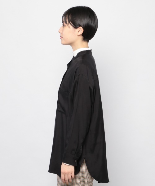 PAGEBOY（ページボーイ）の「バンドカラールーズシャツ（シャツ/ブラウス・レディース・ブラック/オフホワイト/ライトグリーン・FREE）」の8枚目の写真