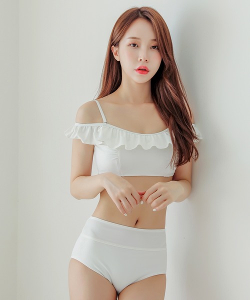 セール】フリルオフショルバンドゥビキニ・ハイウエストショーツ 水着2