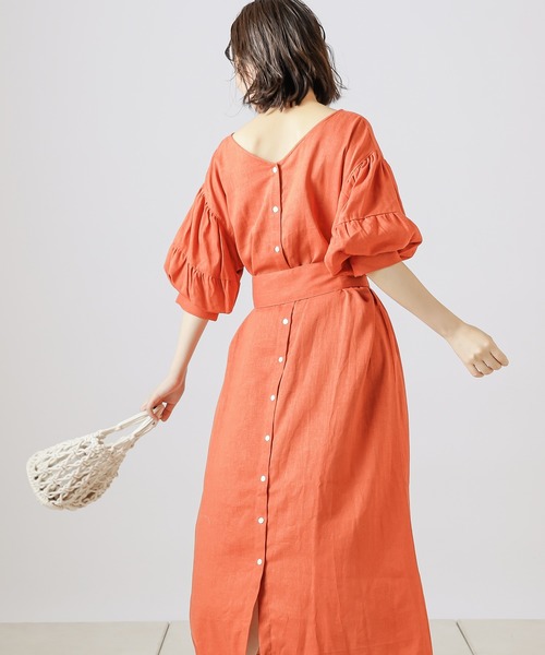 natural couture(ナチュラルクチュール)の「【WEB限定カラー有り】ラフィアバックル大人リネンワンピース(ワンピース・レディース・ブラック/ベージュ/オレンジ/アイボリー・FREE)」の16枚目の写真