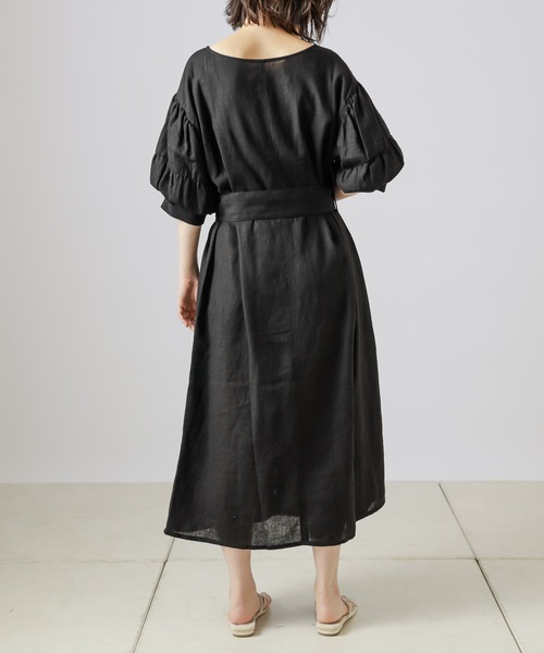 natural couture(ナチュラルクチュール)の「【WEB限定カラー有り】ラフィアバックル大人リネンワンピース(ワンピース・レディース・ブラック/ベージュ/オレンジ/アイボリー・FREE)」の7枚目の写真