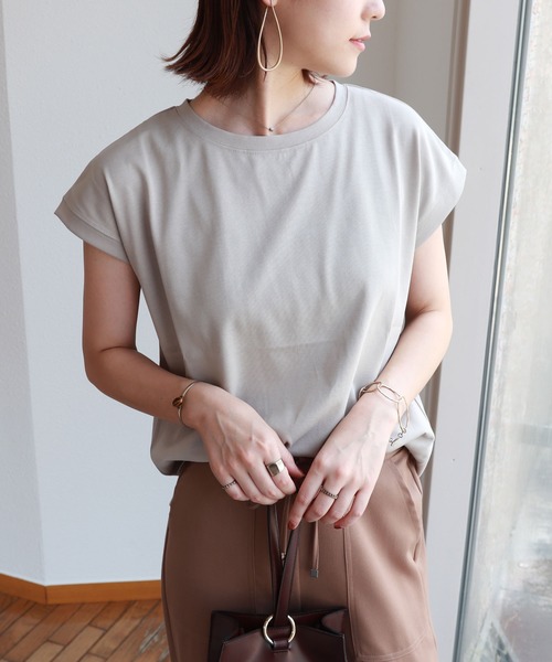andme（アンドミー）の「汗染み防止フレンチスリーブTシャツ（Tシャツ/カットソー・レディース・サックスブルー/アイボリー/グレー系その他/ブラック・M/L）」の4枚目の写真