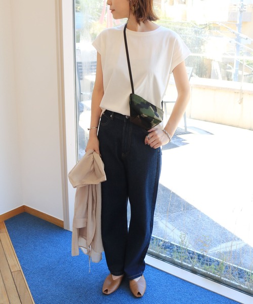 andme（アンドミー）の「汗染み防止フレンチスリーブTシャツ（Tシャツ/カットソー・レディース・サックスブルー/アイボリー/グレー系その他/ブラック・M/L）」の7枚目の写真
