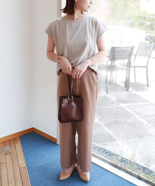andme（アンドミー）の「汗染み防止フレンチスリーブTシャツ（Tシャツ/カットソー・レディース・サックスブルー/アイボリー/グレー系その他/ブラック・M/L）」の8枚目の写真